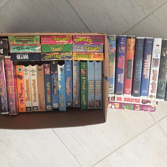 35 Classic VHS Tapes from the 80s, 90s, and 00s - Picture 2 of 3